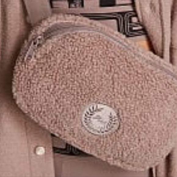 Victoria's Secret Handbags - Pink Victoria Secret belt bag